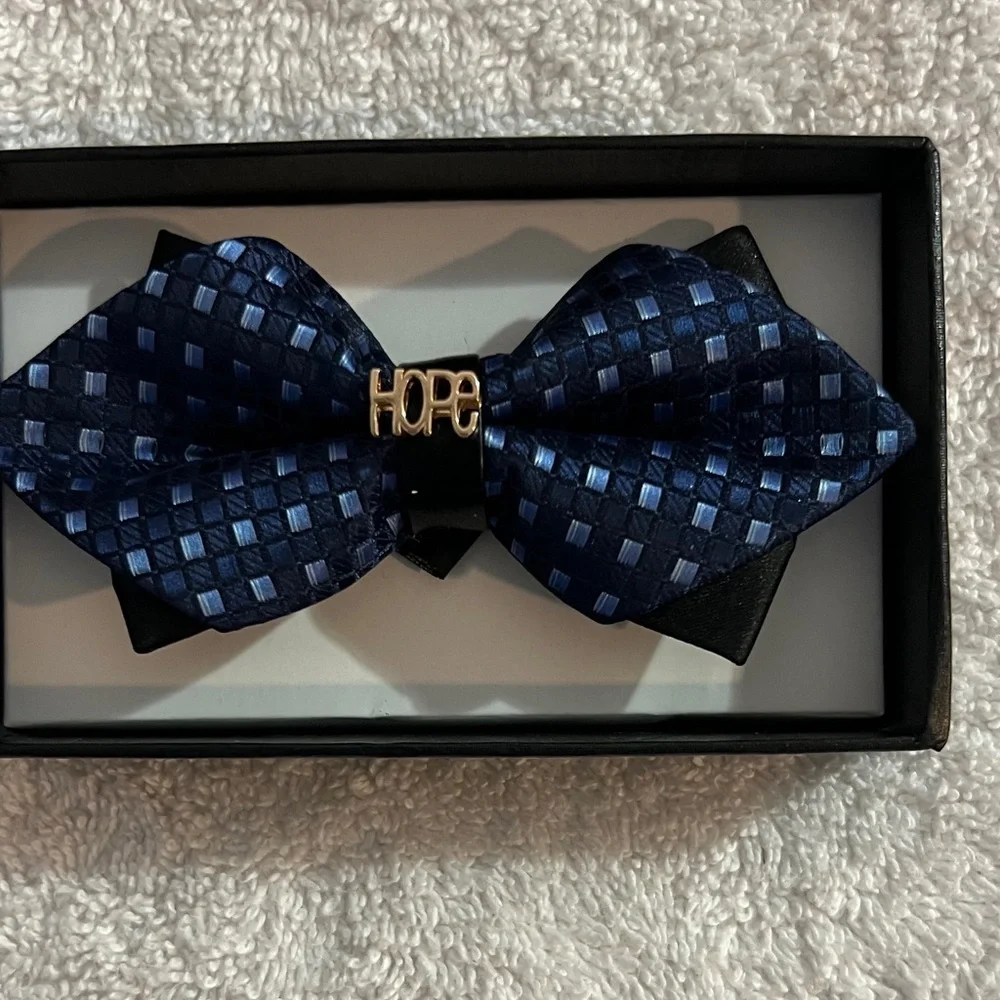 Tytus Ties Hope Accent Navy Blue boys Bow Tie